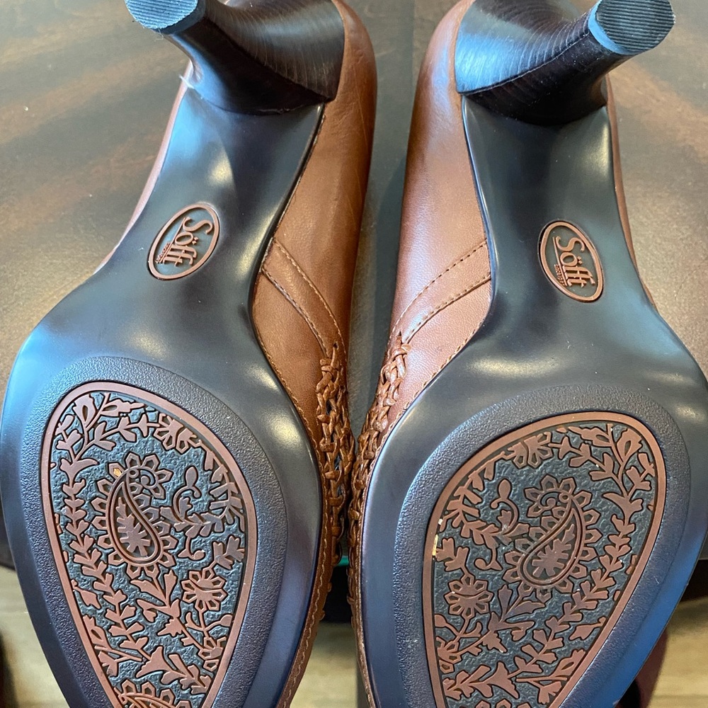 Sofft Tan Woven Peep Toe Heels - Picture 4 of 7